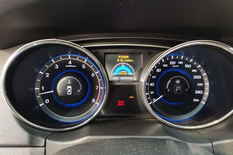 Used Hyundai Sonata 2013 2.4L Automatic Leading Edition China IV Standard Odometer Close Up