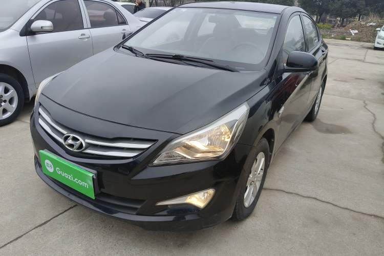 Used Hyundai Verna (older generation) 2014 1.4L Manual Smart GLS Trim