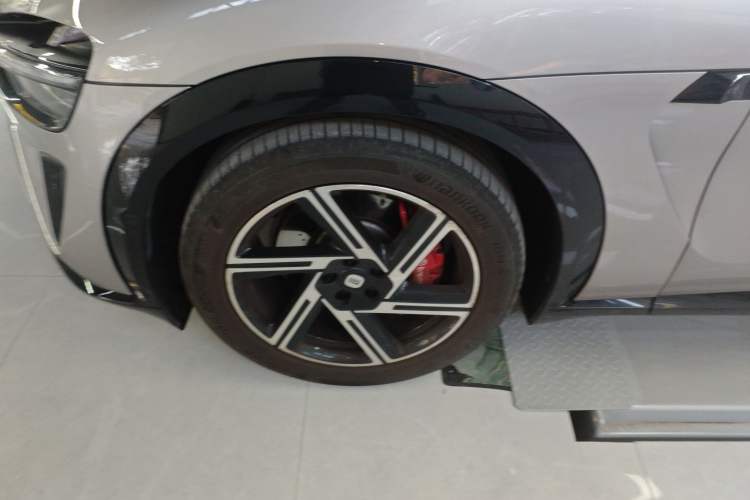 Used Xiaomi Auto YU7 2025 Ultra-Long Range High-Performance All-Wheel-Drive Max Edition