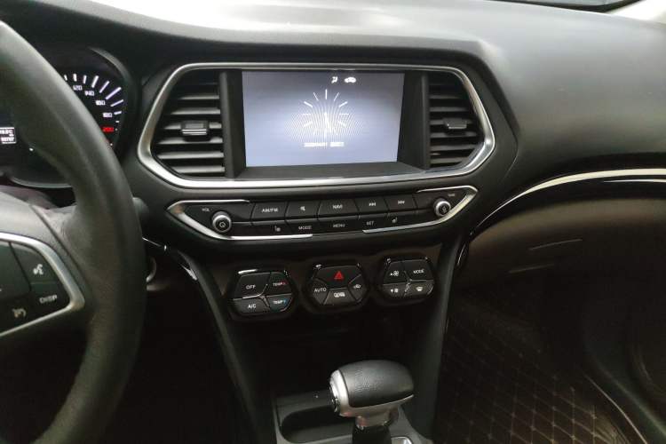 Used GAC Trumpchi GS4 2017 235T Automatic Two-Wheel Drive Luxury Smart Connectivity Version
