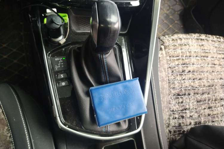 Used Peugeot 308 2018 1.6L Automatic Luxury Edition Gear Lever