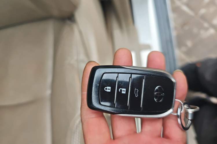 Used Toyota Prado 2010 4.0L Automatic VX NAVI Vehicle Key