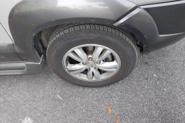 Used Hyundai Tucson 2009 2.0L Manual Two-Wheel Drive Fashion Edition
