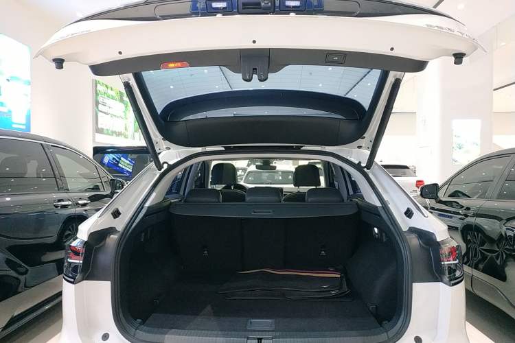 Used Volkswagen Tayron X 2023 330TSI Two-Wheel-Drive Prestige High-Energy Version Trunk