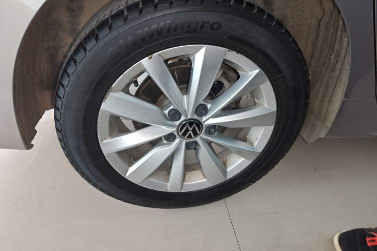 Used Volkswagen Bora 2021 1.5L Automatic Comfort Smart Connect Edition Right Rear Wheel Hub