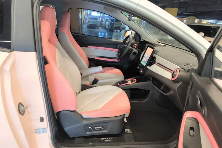 Used Chery New Energy Little Ant 2022 Revised Version Sweet Pink Edition Half-Sugar Version Lithium Iron Phosphate 30.7 kWh 30 kW 301 km