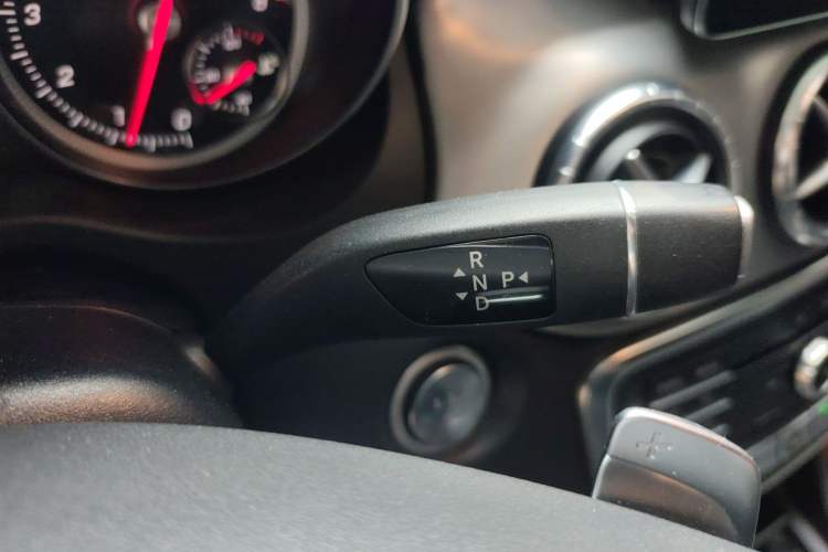 Used Mercedes-Benz CLA 2017 CLA 220 4MATIC Gear Lever