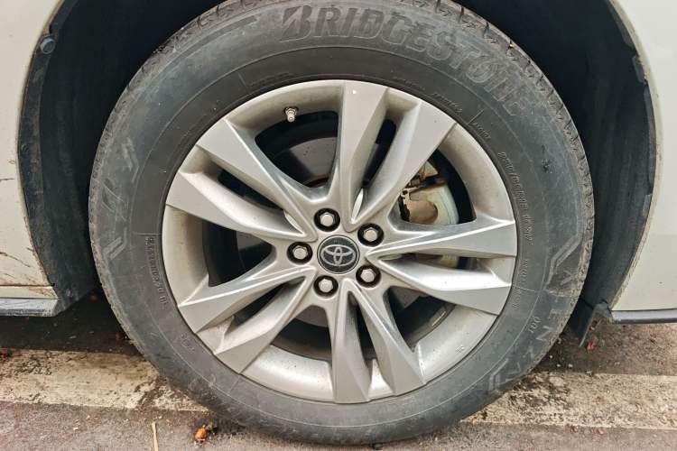 Used Toyota SIENNA 2021 2.5L Hybrid Platinum Edition
