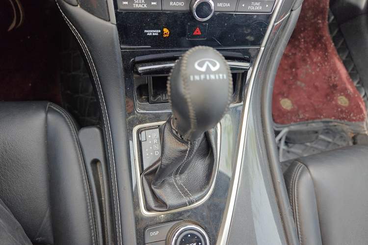 Used Infiniti Q50L 2015 2.0T Comfort Edition
