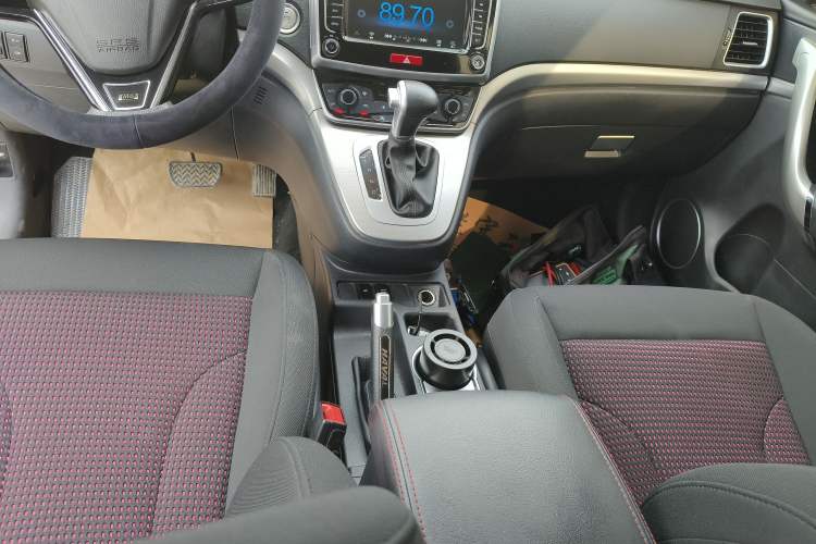 Used Haval M6 2018 Revised Version 1.5T DCT Two-Wheel Drive Urban Style
