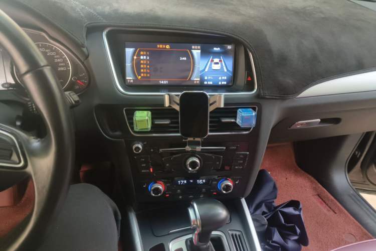 Used Audi Q5 2018 Collector's Edition 40 TFSI Technology Model
