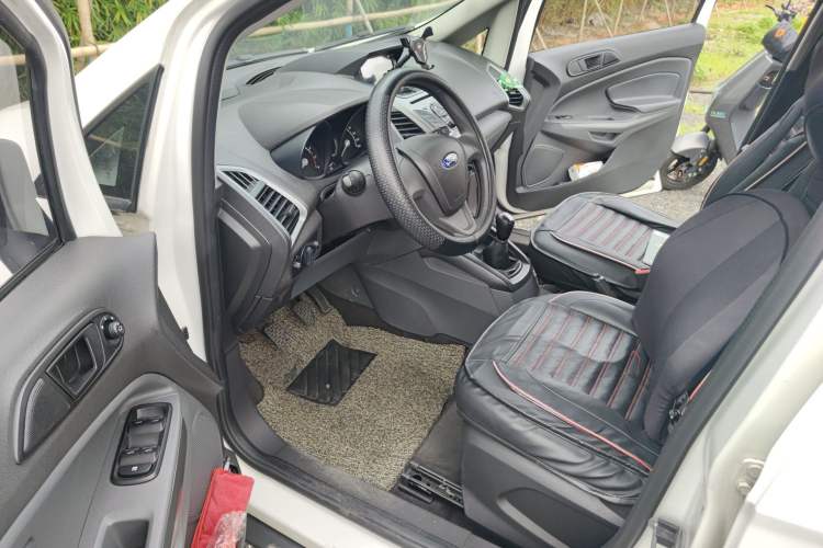 Used Ford EcoSport 2013 1.5L Manual Comfort Model Driver Seat