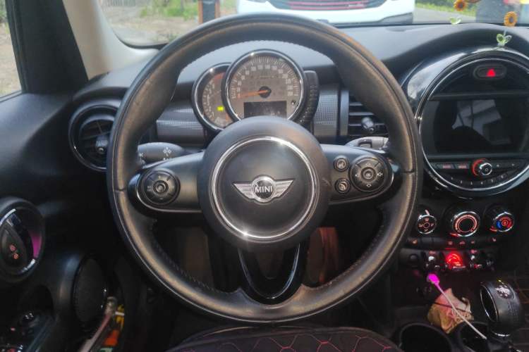 Used MINI 2016 1.5T COOPER Five-Door Edition
