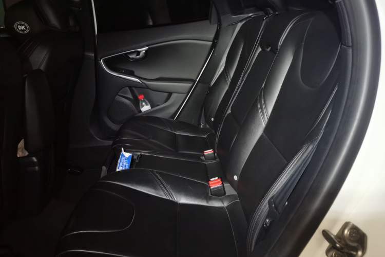 Used Volvo V40 2016 T3 Zhiyi Edition Left Rear Seat
