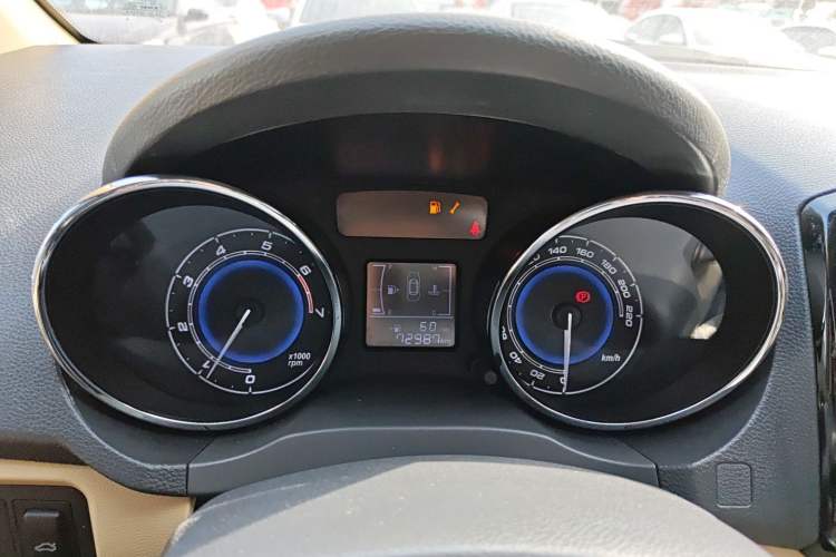 Used Chery E3 2015 1.5L Manual Fashion Model