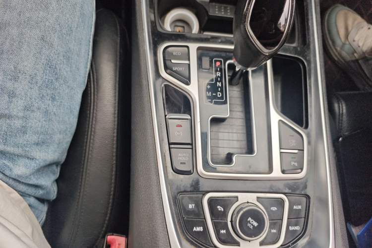 Used Geely Auto Emgrand GT 2015 2.4L Luxury Model
