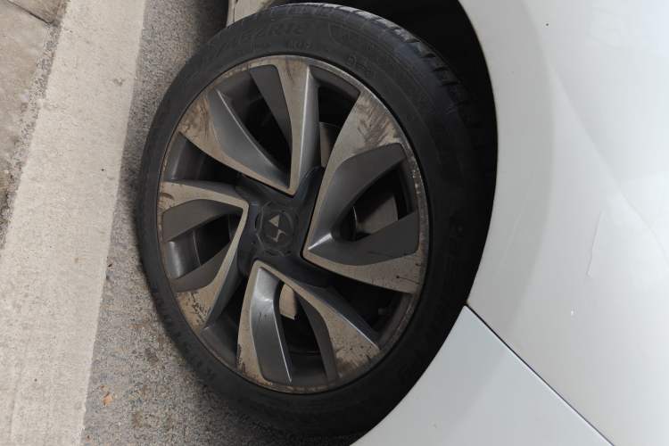 Used DS 5 2013 1.6T Elegant Edition THP200
