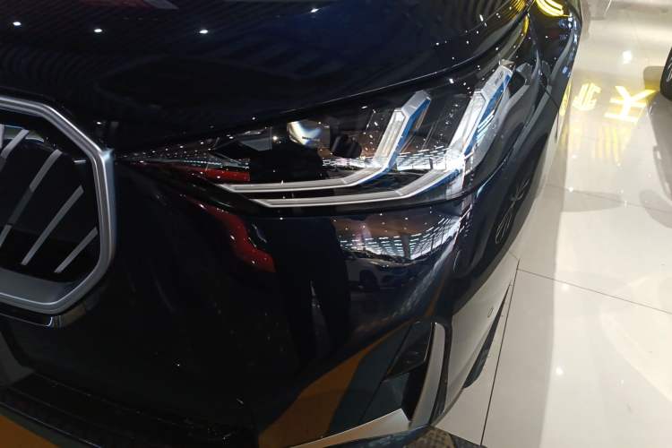 Used BMW X3 2025 xDrive30L Luxury Edition M Sport Package Left Front Headlight