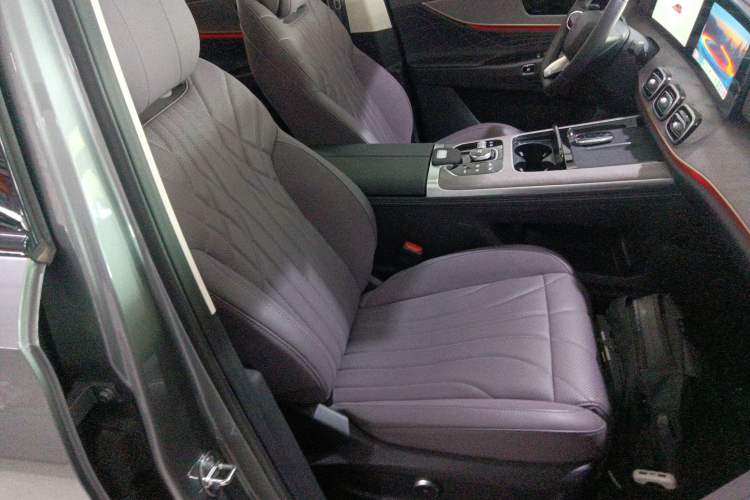 Used Chery Tiggo 9 C-DM 2025 1.5T 106KM Ultra-Comfort Edition 5 Seats Lithium-NMC Right Front Seat