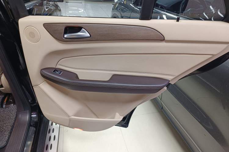 Used Mercedes-Benz GLE 2018 GLE 320 4MATIC Dynamic Edition Collector's Edition
