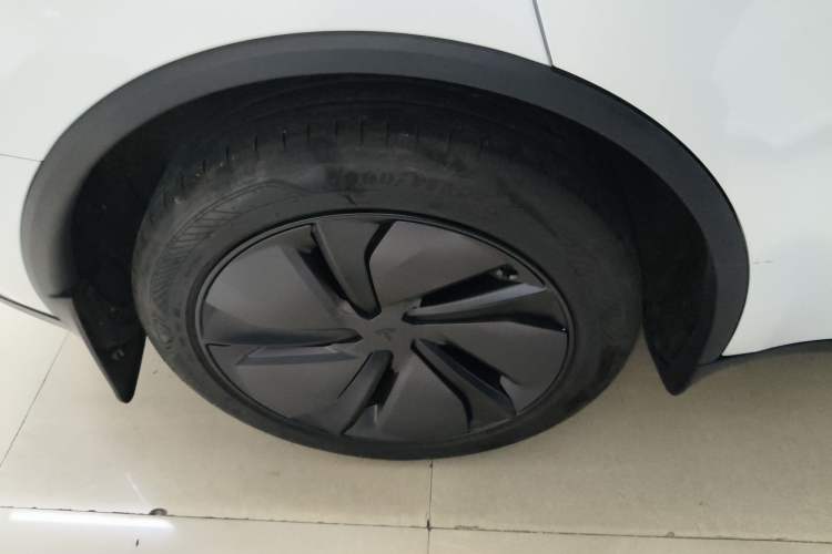 Used Tesla Model Y 2025 Rear-Wheel Drive First Edition
