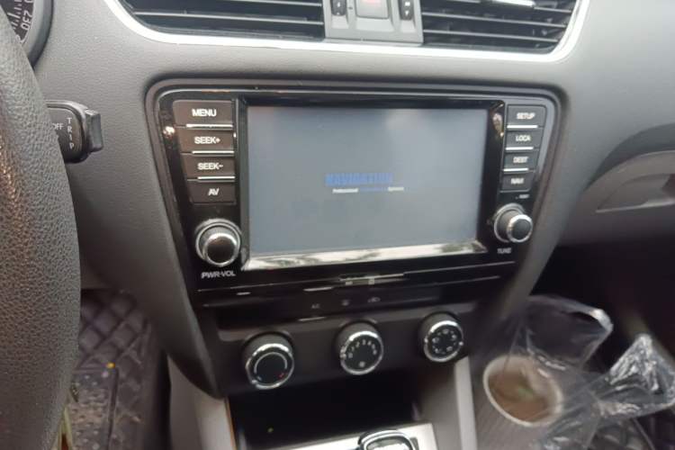 Used Skoda Octavia 2015 1.6L Automatic Yijie Edition
