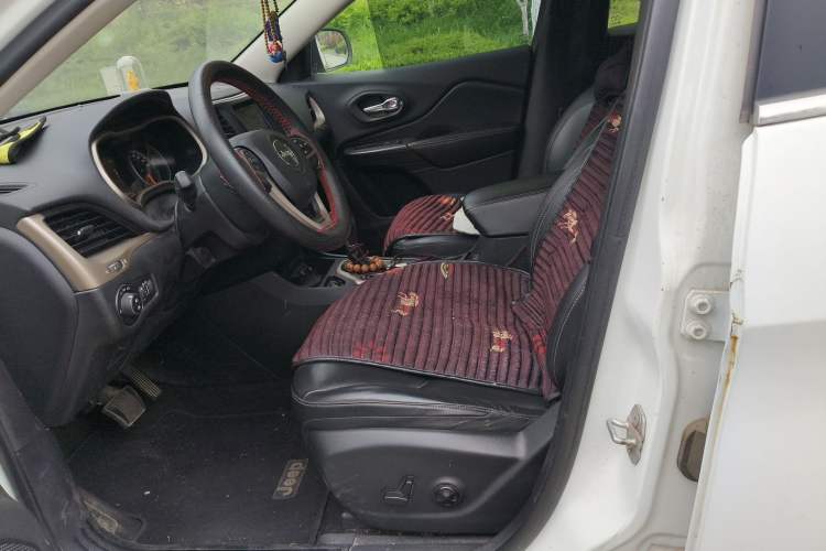 Used Jeep Cherokee 2016 2.0L Superior Edition