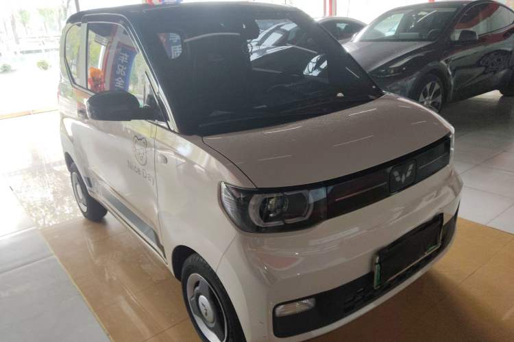 Used Wuling Hongguang MINIEV 2022 Macaron Premium Model – Lithium Iron Phosphate Front Right 45 Deg