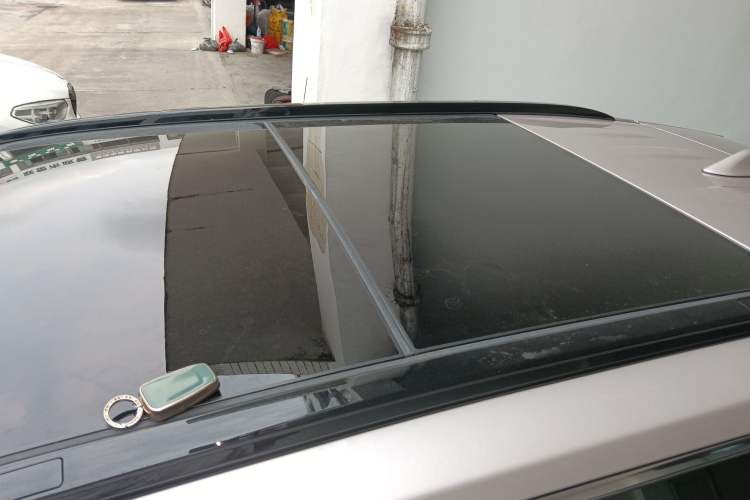 Used Toyota Wildlander 2023 Dual-Motor 2.5L E-CVT Two-Wheel Drive Luxury PLUS Edition Roof