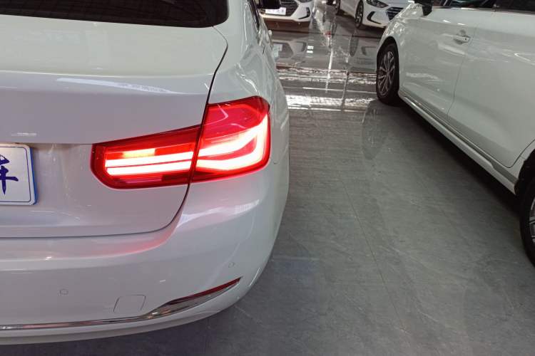 Used BMW 3 Series 2017 318Li Fashion Model