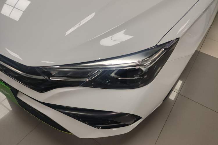 Used Roewe i5 2021 Revised Version 1.5L CVT Diamond Edition