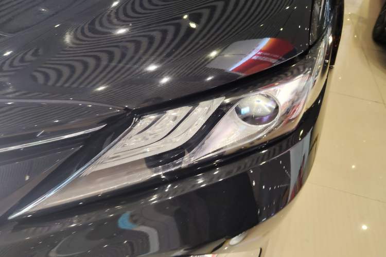 Used Toyota Camry 2021 2.0G Luxury Edition