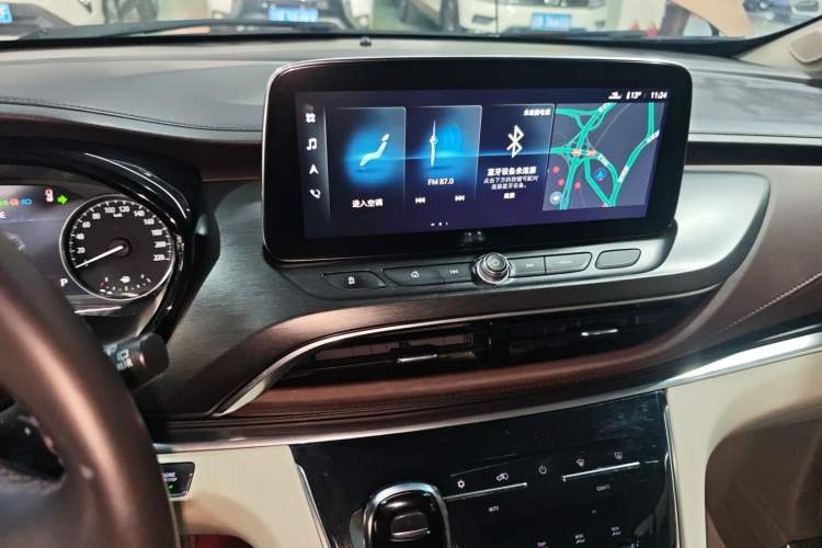 Used Buick GL8 2021 Land Cruiser Executive Class 652T Smart Luxury Model
