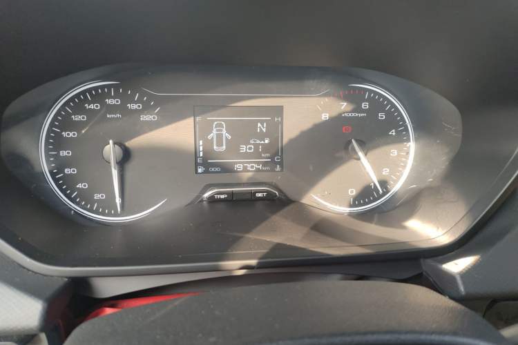 Used Wuling Alvez 2022 1.5L Manual Free-Style Model