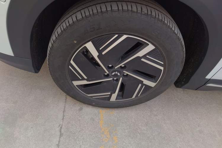 Used Wuling Xingguang S 2025 Model 510 km Flagship Version Exterior 4