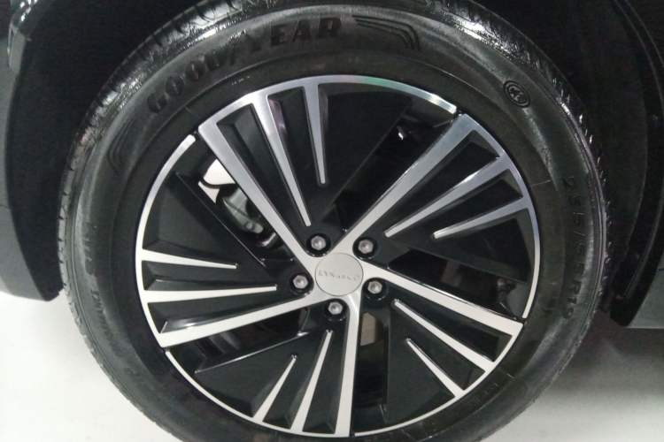 Used Lynk & Co 08 EM-P 2024 120km Long-Range Plus
