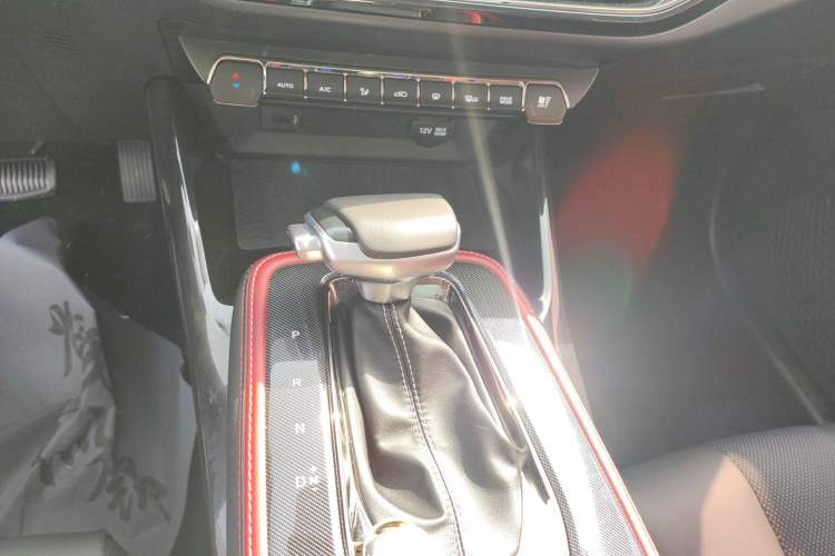 Used CHANGAN OSHAN X5 2021 1.5T DCT Flagship Edition Gear Lever