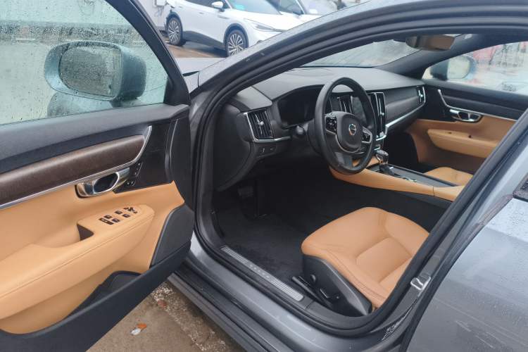 Used Volvo V90 2019 Cross Country T5 AWD Smart Range Version China V Standard
