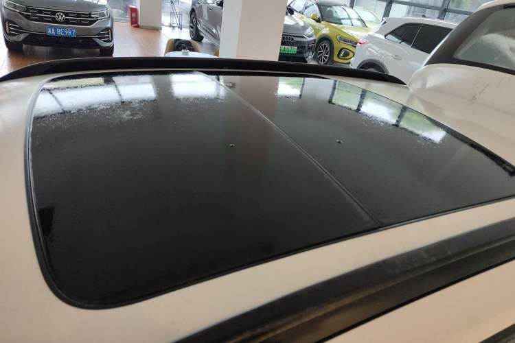 Used BMW X1 2014 sDrive18i Fashion Model Roof