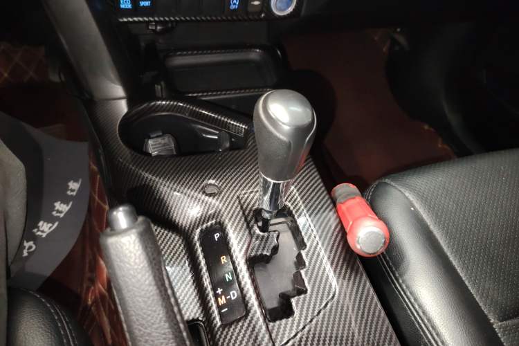 Used Toyota RAV4 2019 2.0L CVT Two-Wheel Drive Fashion X Limited Edition China V Standard