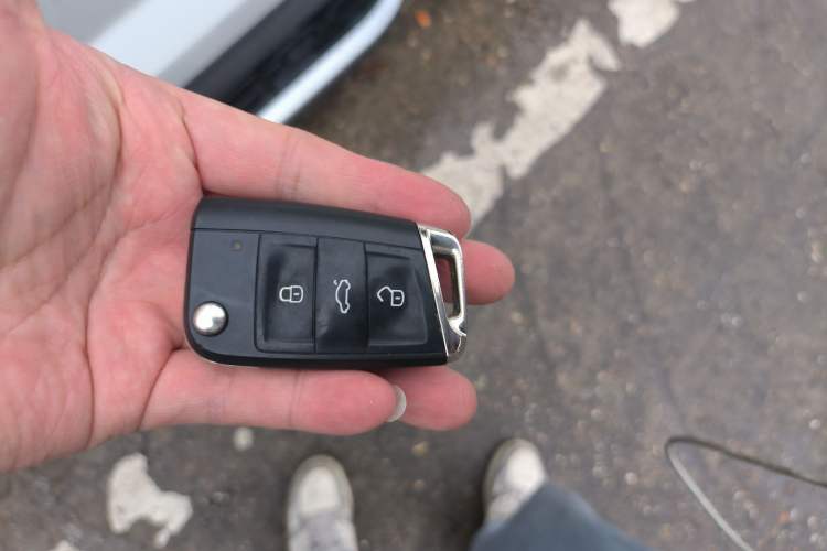 Used Volkswagen Tharu 2022 280TSI Two-Wheel-Drive Luxury Edition Vehicle Key