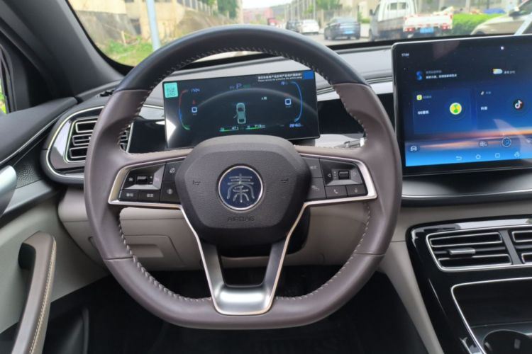 Used BYD Qin PLUS 2024 HONOR Edition DM-i 120KM Beyond Model Steering Wheel