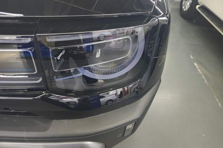 Used BAIC Off-Road BJ30 2024 1.5T Magic Electric Drive Advanced Version Left Front Headlight