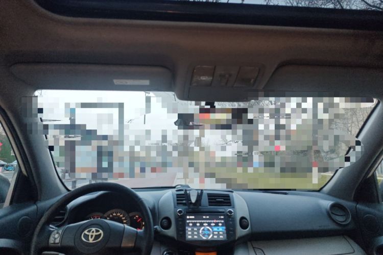 Used Toyota RAV4 2009 2.4L Automatic Luxury Edition
