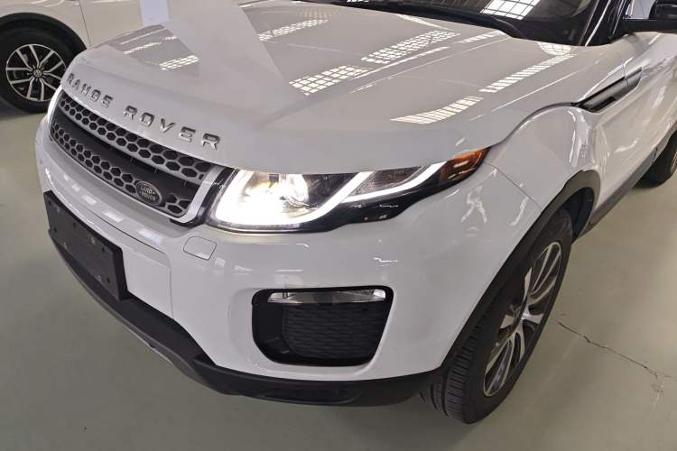 Used Land Rover Range Evoque 2018 240 PS SE Smart Brilliance Edition Left Front Headlight