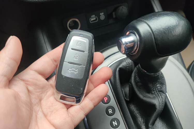 Used Kia Sportage R 2016 2.0L Automatic Two-Wheel Drive GLS Trim Interior 1