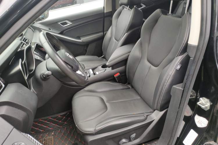 Used JMC Yusheng S330 2016 1.5L GTDi Automatic Two-Wheel Drive Fashion Edition
