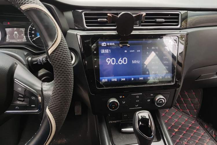 Used Dongfeng Fengon 580 2016 Revised Version 1.5T CVT Luxury Edition
