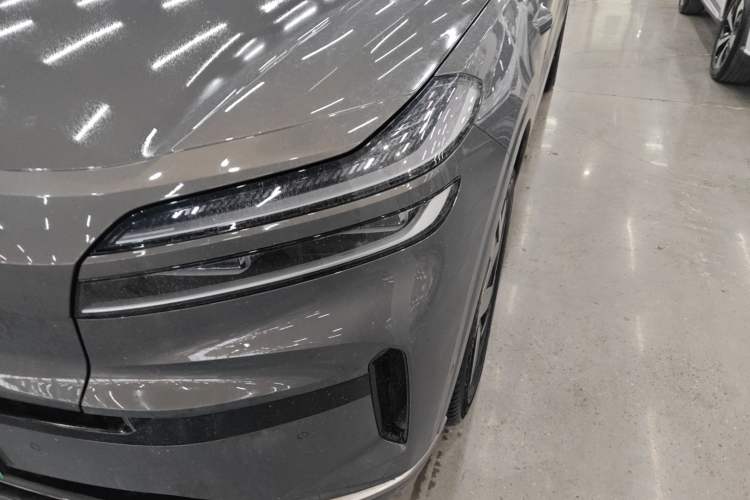 Used ONVO Luxeed L90 2025 Model—Max Six-Seater Version
