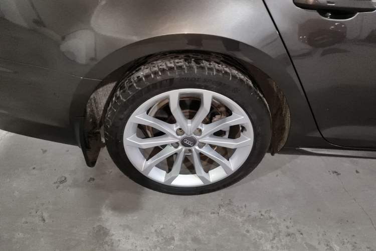 Used Audi A4L 2019 40 TFSI Fashion Edition China VI Emission Standard